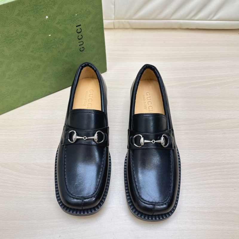 G*u*i leather shoes